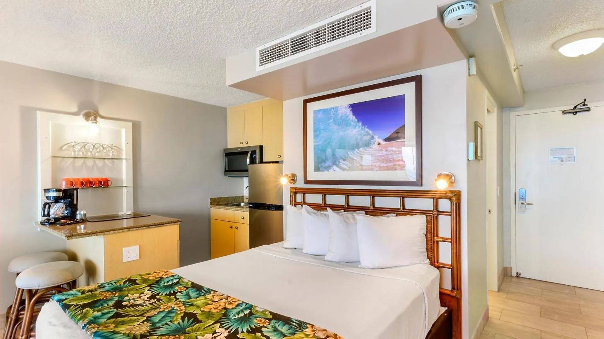Kahana Beach Vacation Club Lahaina